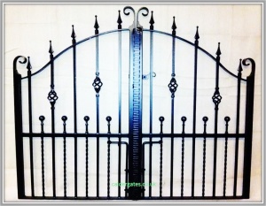 Wessenden Wrought Iron Metal Estate Gate